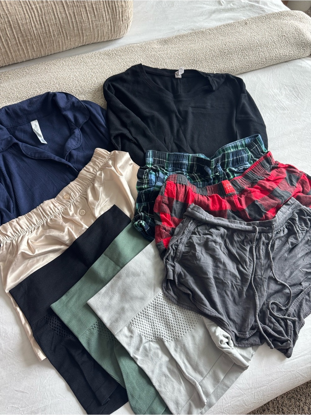 Pajama bundle set - Picture 5 of 13